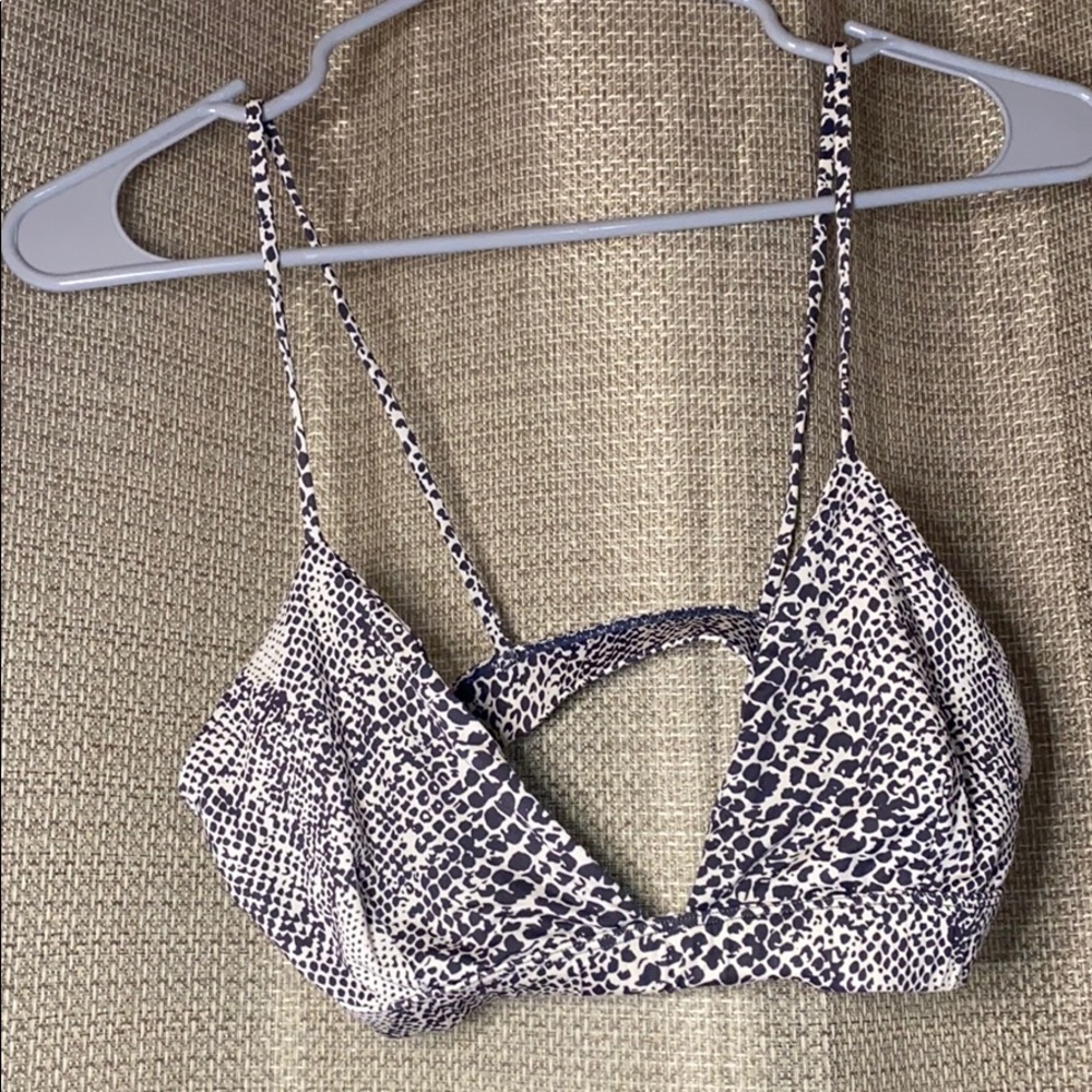 Acacia Snake top